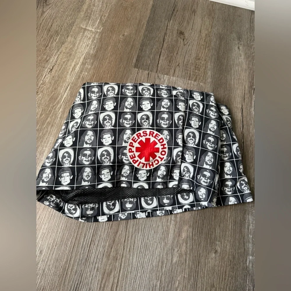 RED HOT CHILI PEPPERS Grid Nylon Shorts Graphic Swim Shorts Board Shorts Size M